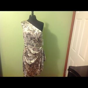Super cute floral, one shoulder dress.